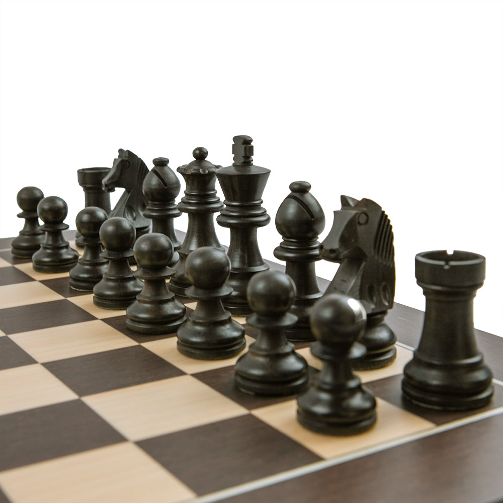 Marston chess pieces: Staunton style in double-weighted natural and black boxwood
